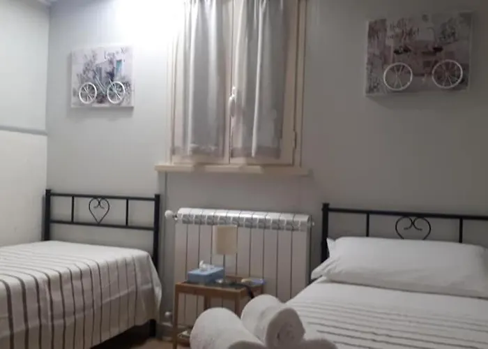 公寓 Casa Vacanze: Le Tre Stelle *