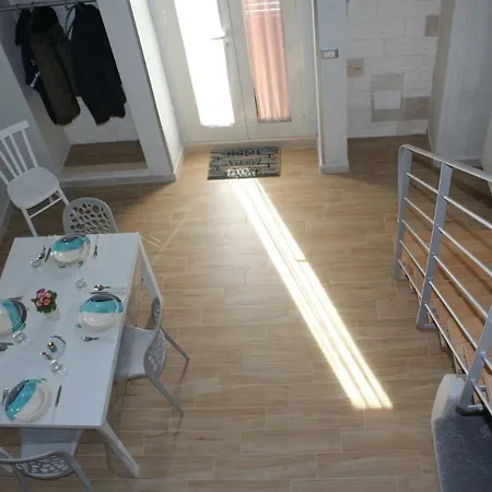 Casa Vacanze: Le Tre Stelle Apartment *